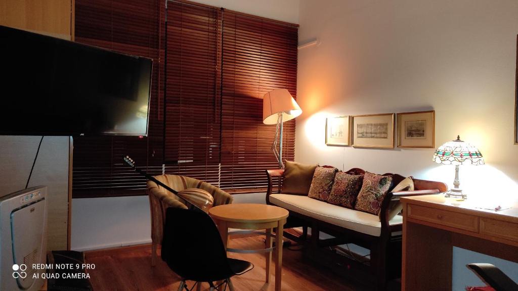 Marousi Apartment | Γκαρσονιέρα για δύο !