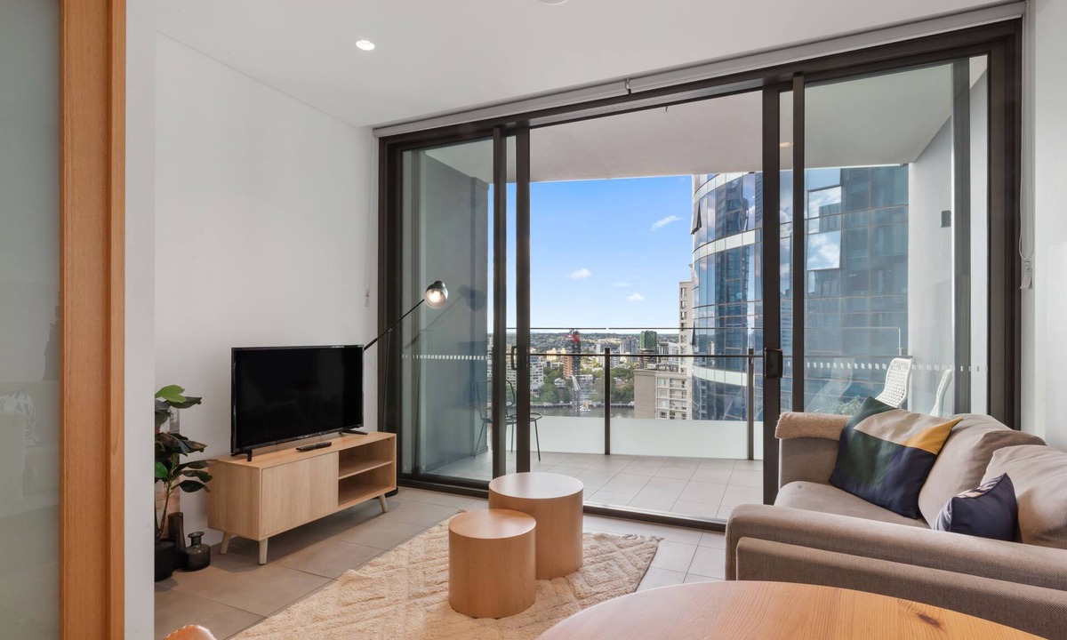 Brisbane Central Business District Apartment | 1 Bedroom Apartment in Heart of City with River View