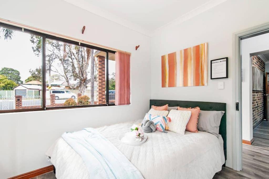 Berala House | 1 Private Double Room In Berala 1 minute away from Train Station - ROOM ONLY