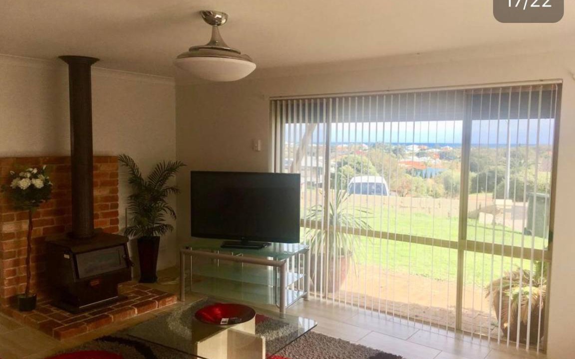 Halls Head Apartment | 100 m² Apartment ∙ 3 bedrooms ∙ 6 guests