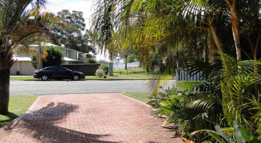 Corlette House | 100 m² House ∙ 2 bedrooms ∙ 4 guests