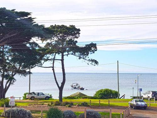 Indented Head House | 100 m² House ∙ 2 bedrooms ∙ 6 guests