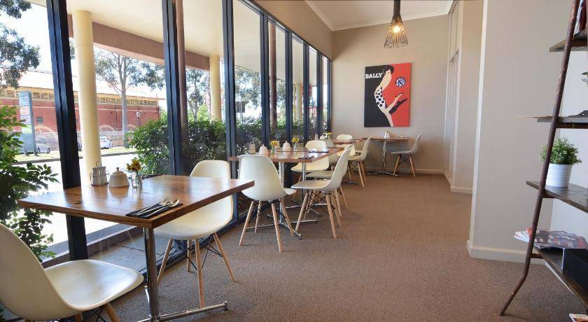 Bendigo Hotel | 100 m² Motel ∙ 3 bedrooms ∙ 127 guests