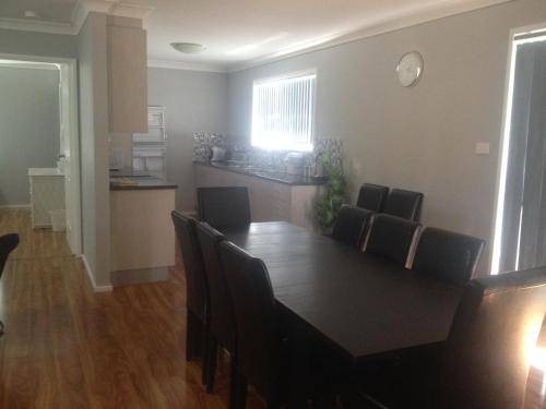 Nowra House | 110 m² House ∙ 3 bedrooms ∙ 14 guests
