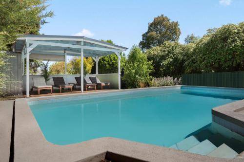 West Bathurst House | 1100 m² House ∙ 5 bedrooms ∙ 12 guests