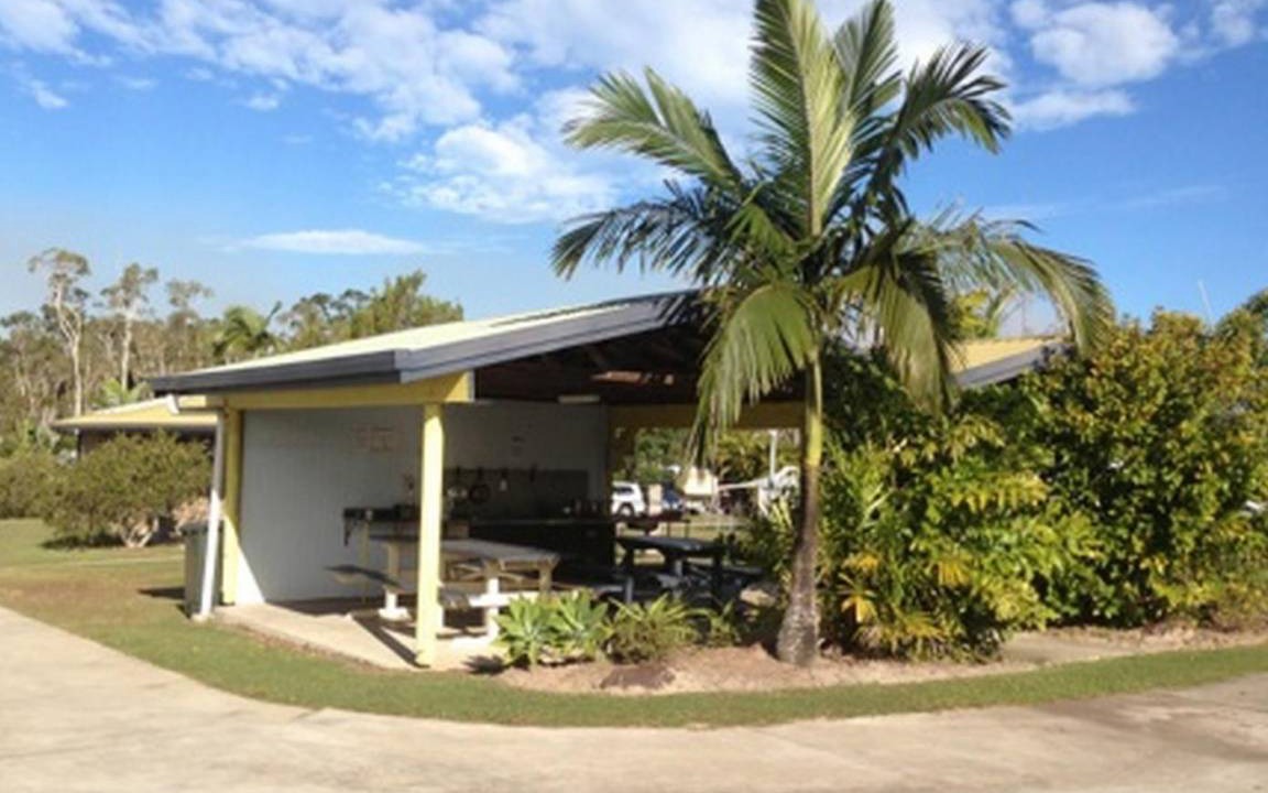 Tin Can Bay Other | 120 m² Tent ∙ 2 bedrooms ∙ 6 guests