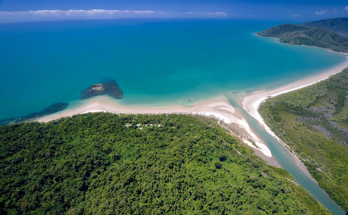 Thornton Beach Cabin | 130 m² Lodge ∙ 3 bedrooms ∙ 9 guests