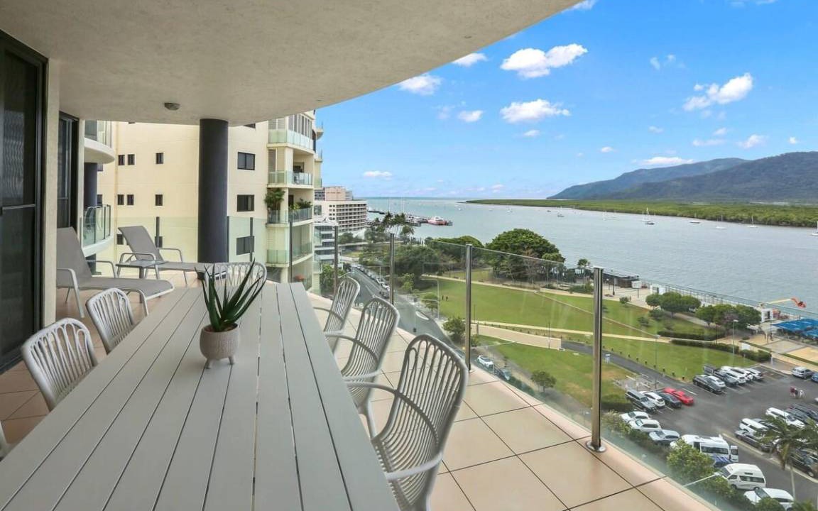 Cairns Central Business District House | 144 m² House ∙ 3 bedrooms ∙ 7 guests