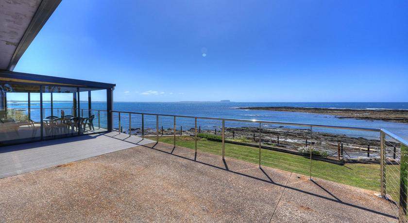 Cowrie Point House | 150 m² House ∙ 3 bedrooms ∙ 10 guests