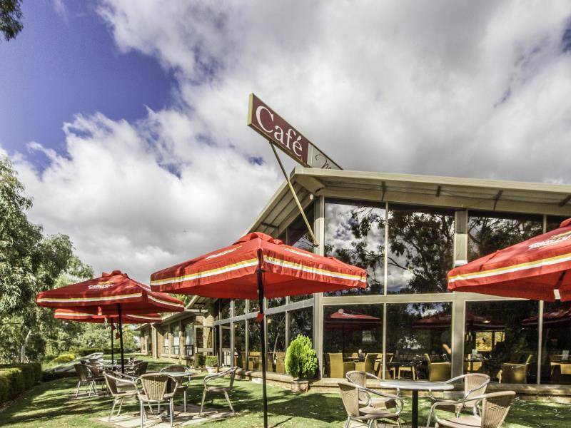 Mannum Hotel | 150 m² Motel ∙ 4 bedrooms ∙ 8 guests