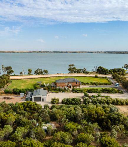 Lake Charm Bed & Breakfast | 16 m² Bed and breakfast ∙ 2 guests