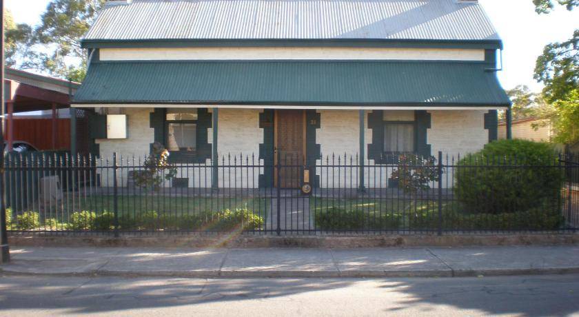 Gawler House | 16 m² House ∙ 4 bedrooms ∙ 10 guests
