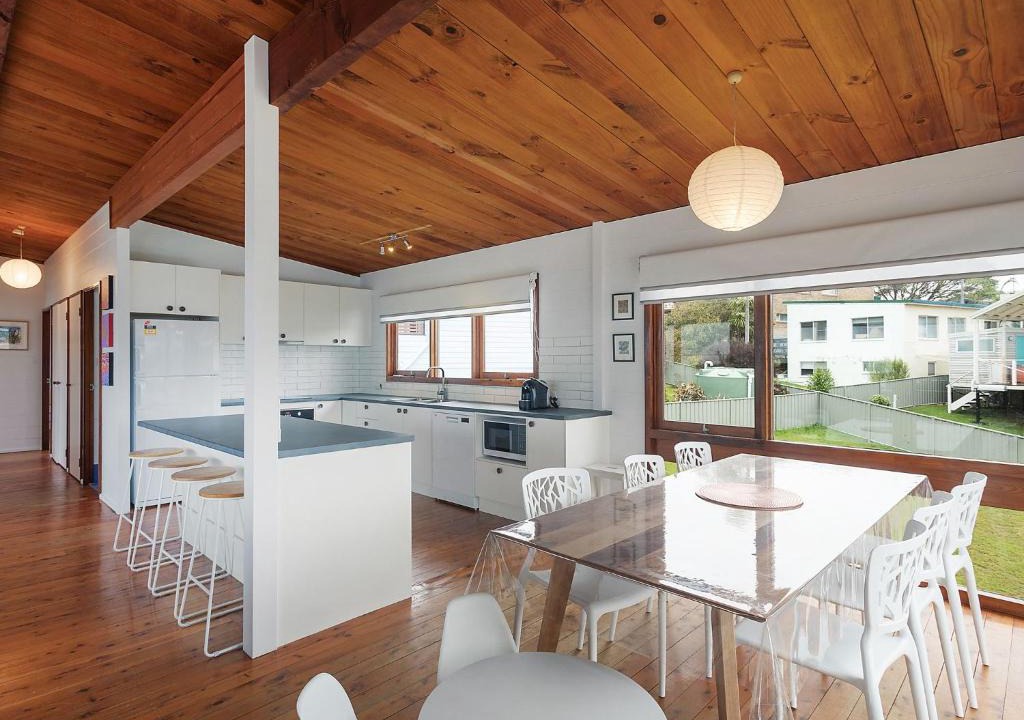 Dalmeny House | 17 Dulling Street Beach House