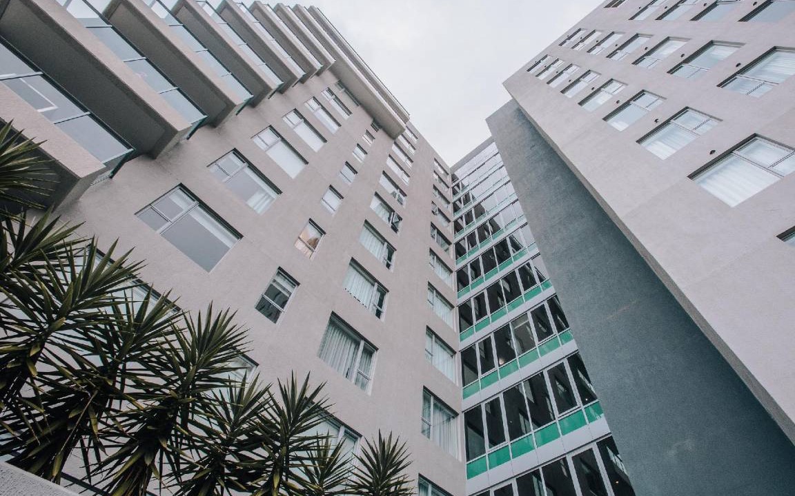 Newcastle West Apartment | 180 m² Apartment ∙ 10 guests