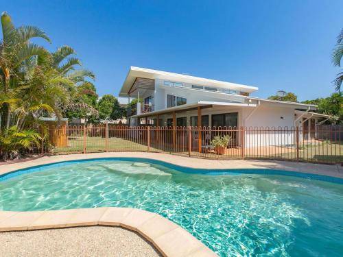 Casuarina House | 180 m² House ∙ 4 bedrooms ∙ 8 guests