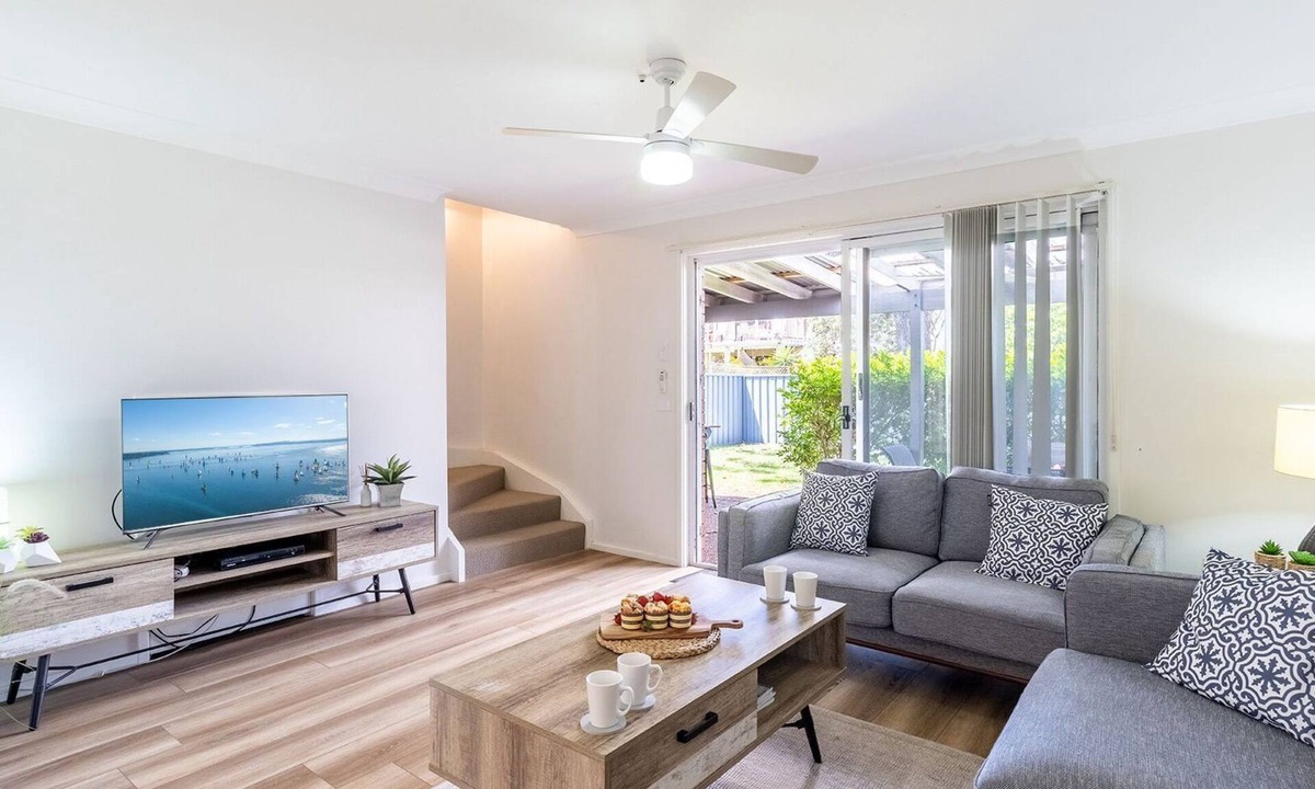 Nelson Bay House | 2/10 Catalina Close - Walk to Shoal Bay Beach