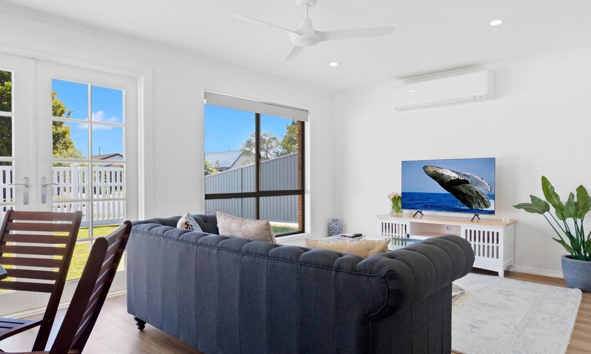 Currimundi House | 2 bedroom townhouse on Currimundi lake