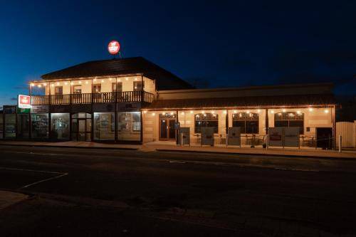 Port Macdonnell Hotel | 25 m² Hotel ∙ 4 guests