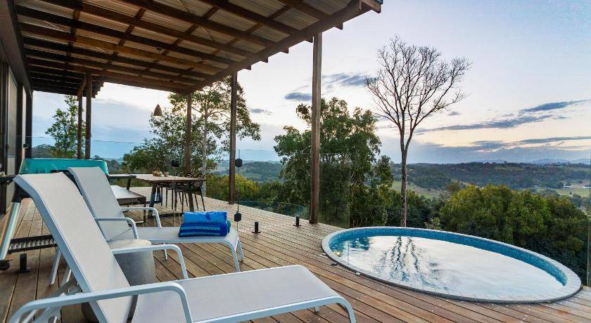 Clunes Resort | 250 m² Resort ∙ 2 bedrooms ∙ 6 guests