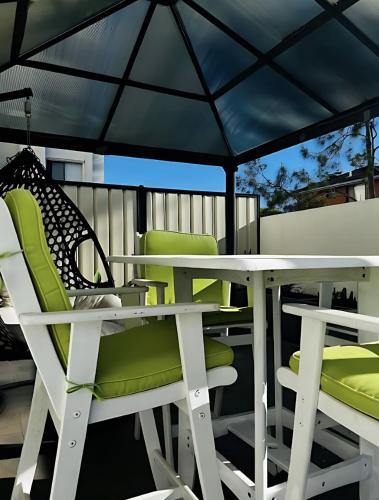 Parramatta Apartment | 2BR 2BA Paramatta with Private Deck - SYD16