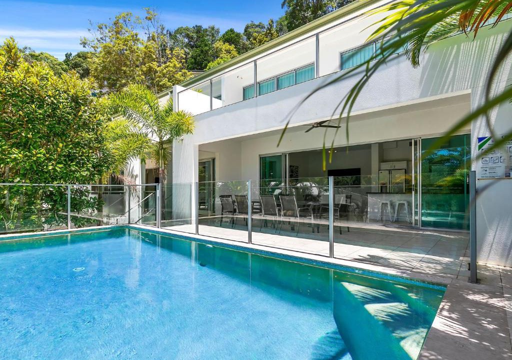 Noosa Heads House | 3 17 Bayview Rd Little Cove