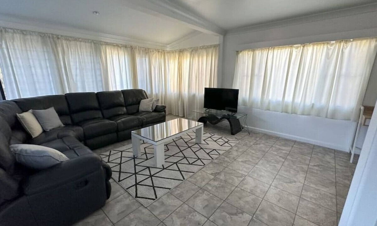 South Grafton Apartment | 3 Bedroom Apartment with Garden