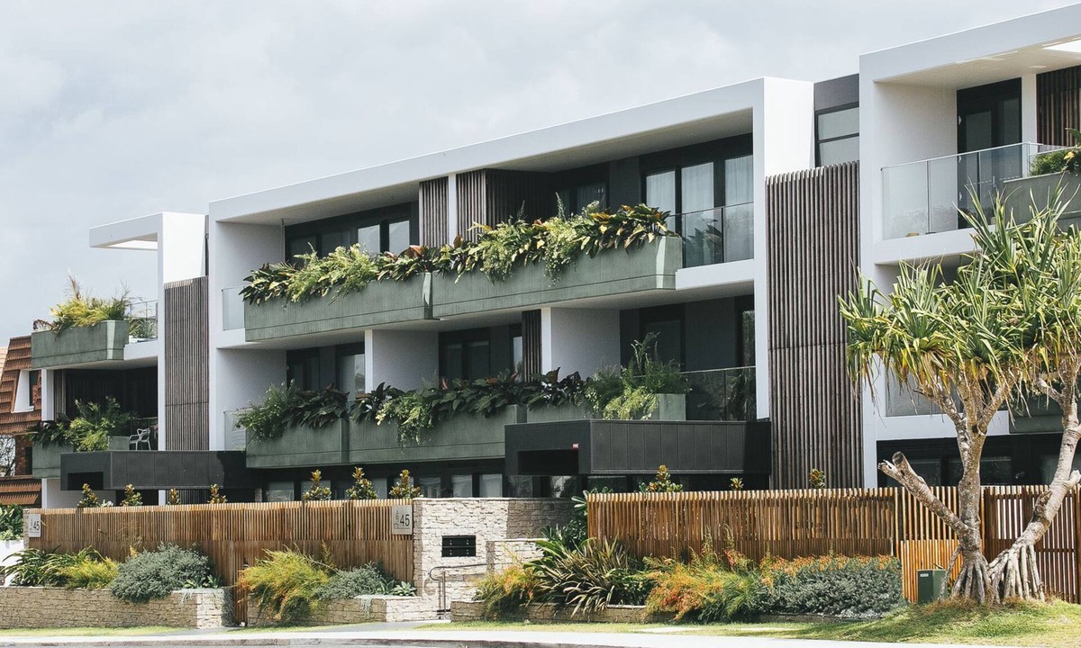 Byron Bay Apartment | 3/Fortyfive on Lawson - luxury absolute beachfront
