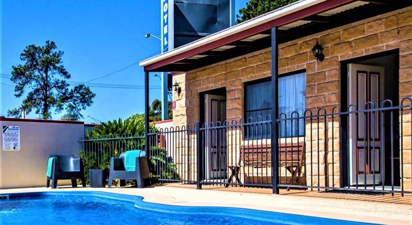 Kingaroy Hotel | 30 m² Motel ∙ 4 guests