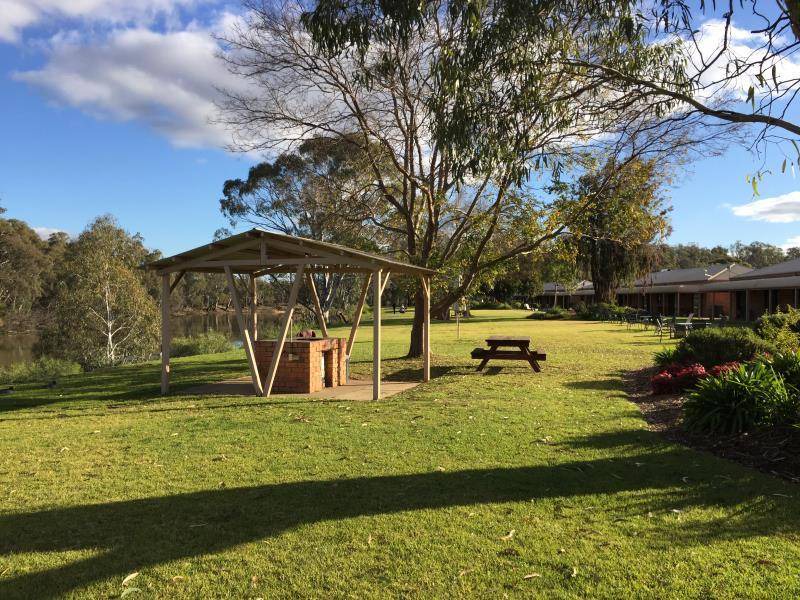 Moama Hotel | 38 m² Motel ∙ 5 guests