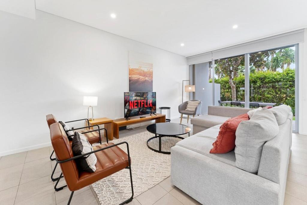 Magenta Shores Apartment | 3BDRM Coastal Oasis in Magenta