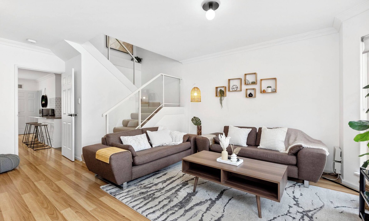 Applecross House | 3BR Serene Family Retreat in Prestigious Suburb