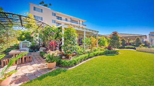 Nelson Bay House | 400 m² House ∙ 4 bedrooms ∙ 10 guests
