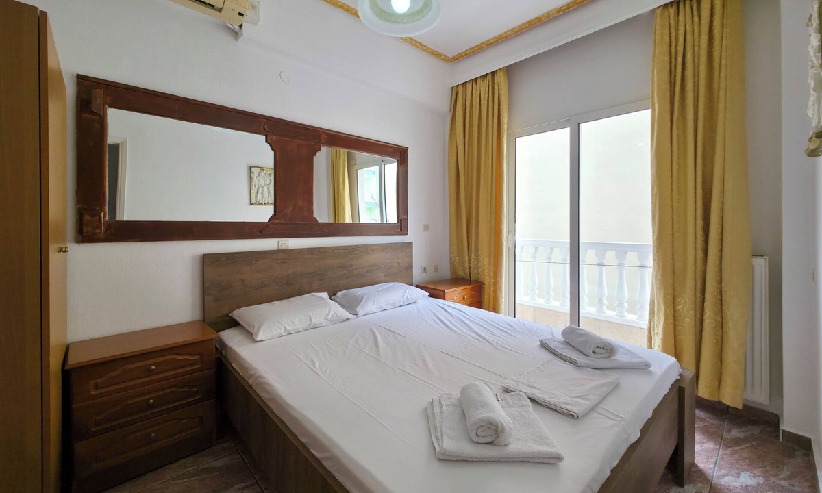 Katerini Apartment | 5 - JUNED Suite by SDR