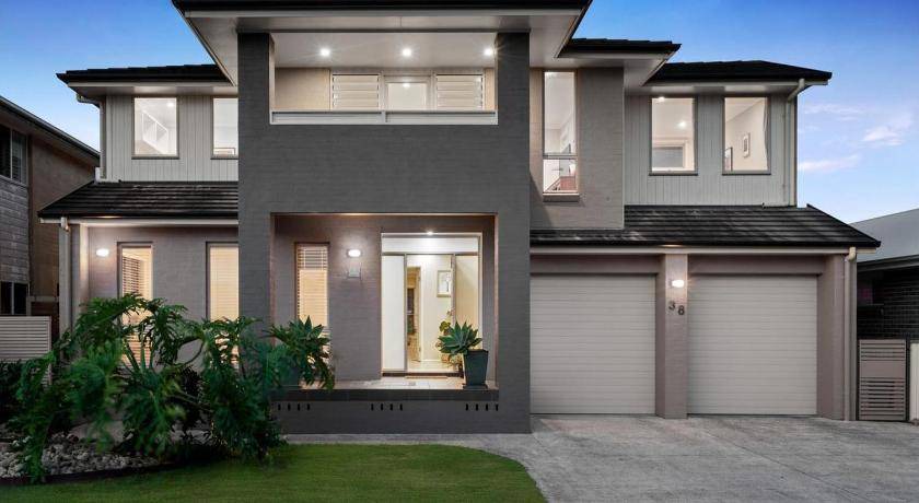 The Entrance North House | 581 m² House ∙ 6 bedrooms ∙ 14 guests