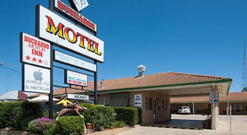 Warwick Hotel | 60 m² Motel ∙ 5 guests