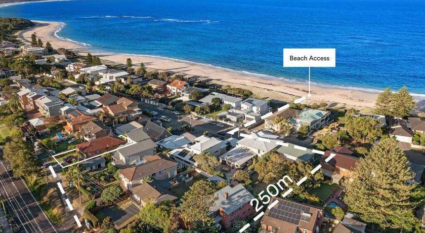 Noraville House | 600 m² House ∙ 6 bedrooms ∙ 10 guests