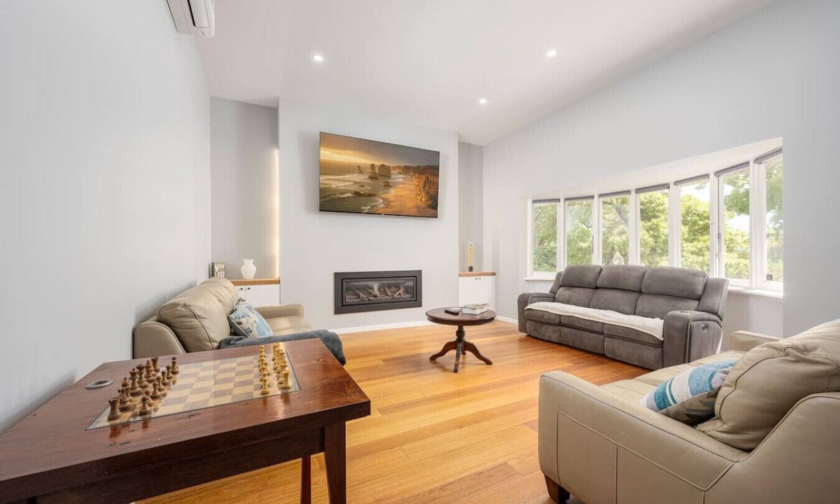 Footscray House | 61 Ballarat Rd, Footscray