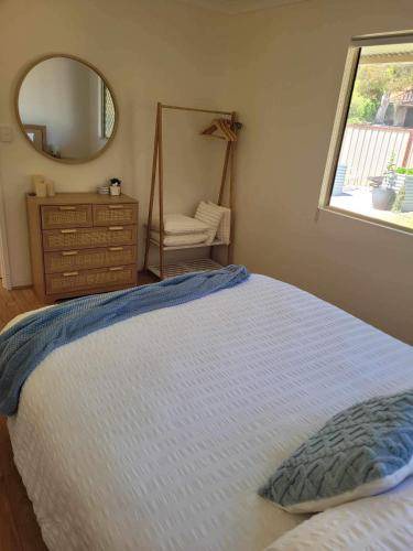 Warnbro House | 70 m² House ∙ 1 bedroom ∙ 2 guests