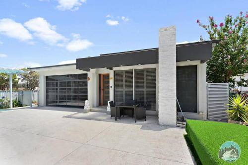 Fairfield House | 700 m² House ∙ 5 bedrooms ∙ 11 guests