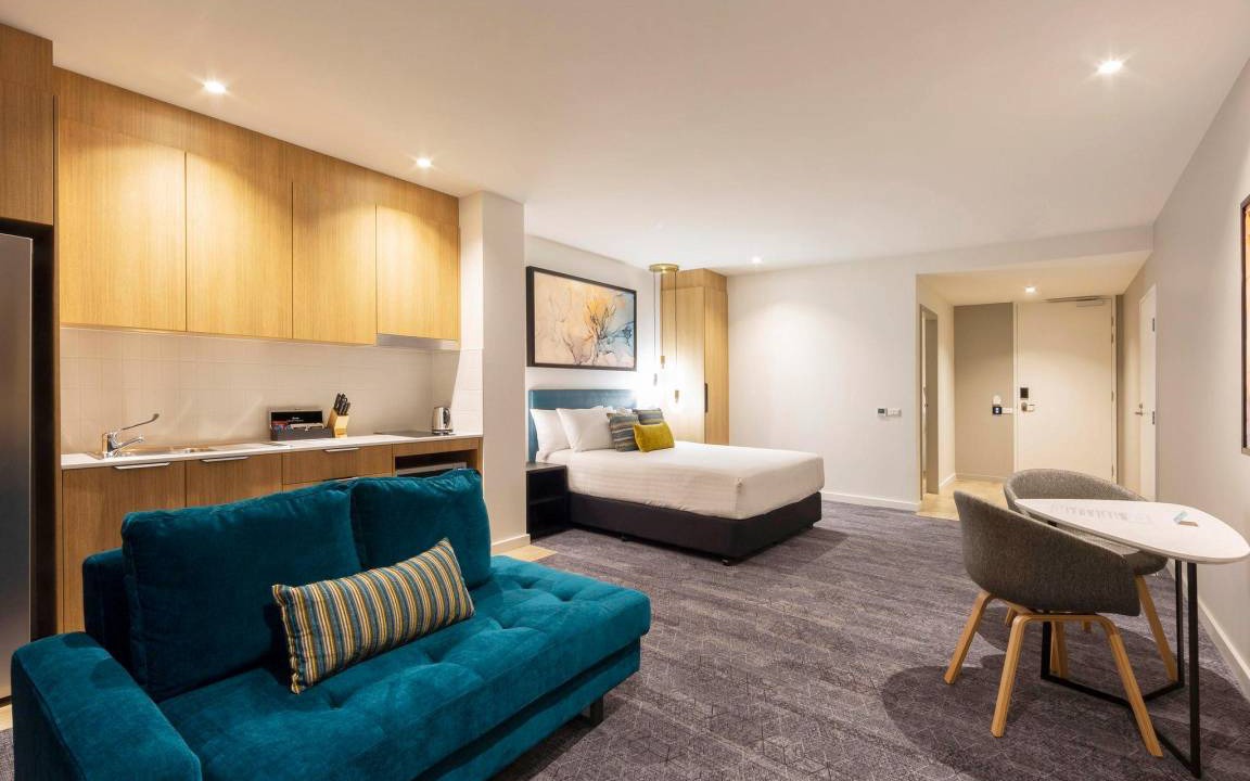 Belconnen Hotel | 73 m² Hotel ∙ 127 guests