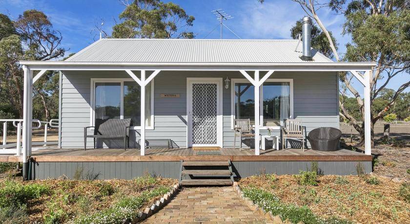 Freshwater Creek House | 80 m² Farmhouse ∙ 3 bedrooms ∙ 8 guests