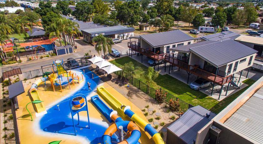 Mildura Resort | 80 m² Resort ∙ 3 bedrooms ∙ 8 guests