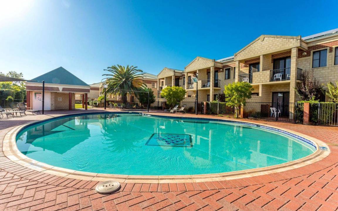 Belmont Apartment | 88 m² Serviced apartment ∙ 127 guests
