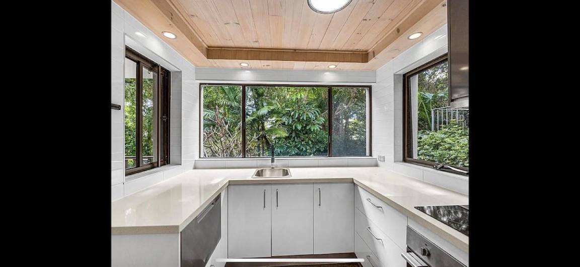 Moffat Beach House | 95 m² House ∙ 2 bedrooms ∙ 5 guests