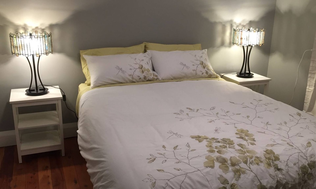 Orange Apartment | A stroll away from town centre