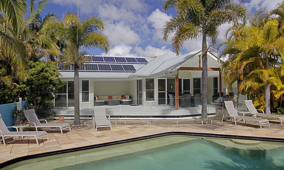 Ewingsdale House | Abode at Byron - private hideaway with 17m pool