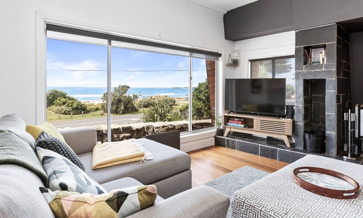 Apollo Bay House | Absolute Beachfront Views Apollo Bay