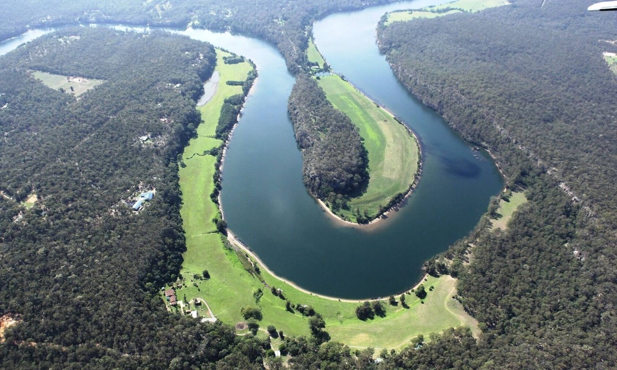 Longreach Villa | Absolute Waterfront - Grevillea, Banksia and Waratah Villas at Shoalhaven Lodge
