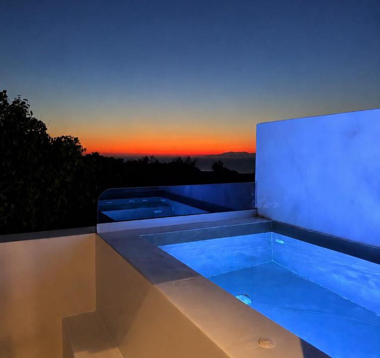 Tholos Apartment | Acanthus Oia - Suites With Private Hot Tub