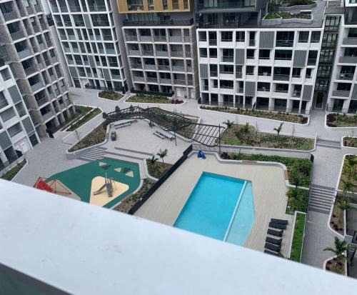 Lidcombe Apartment | Accor Stadium Luxury - 3 Bed 2 Baths, sleeps 6, Pool, Parking if available- NO PARTIES